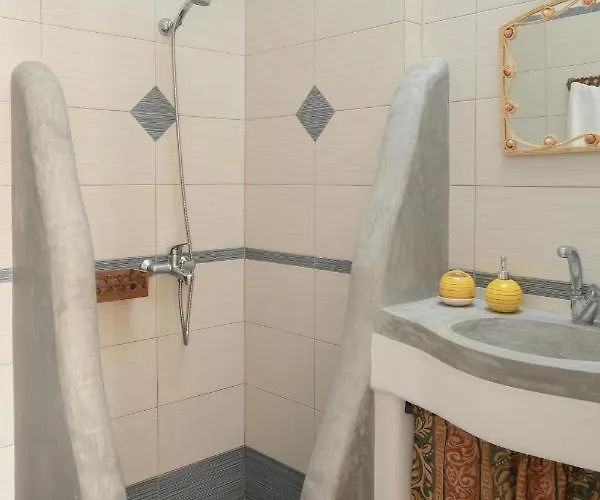 Gyrouli 1 Daire Pera Gyalos